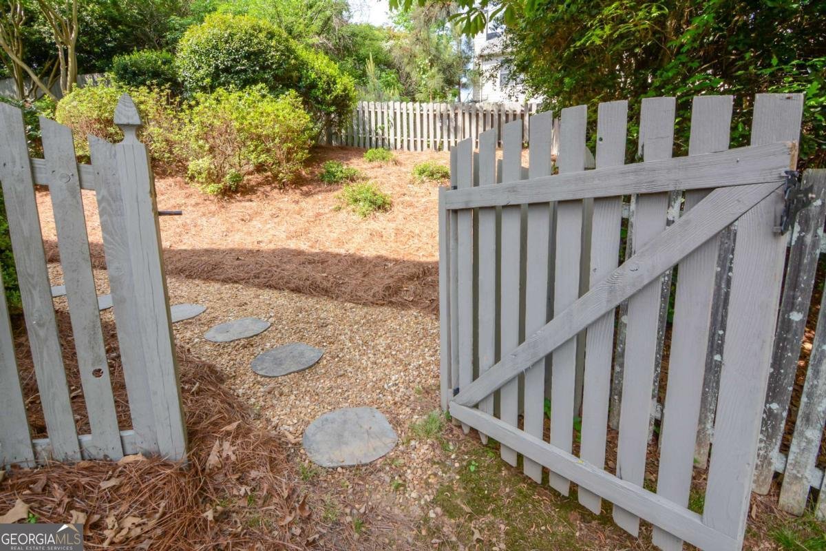 4055 Ancroft Circle Peachtree Corners - Photo 36