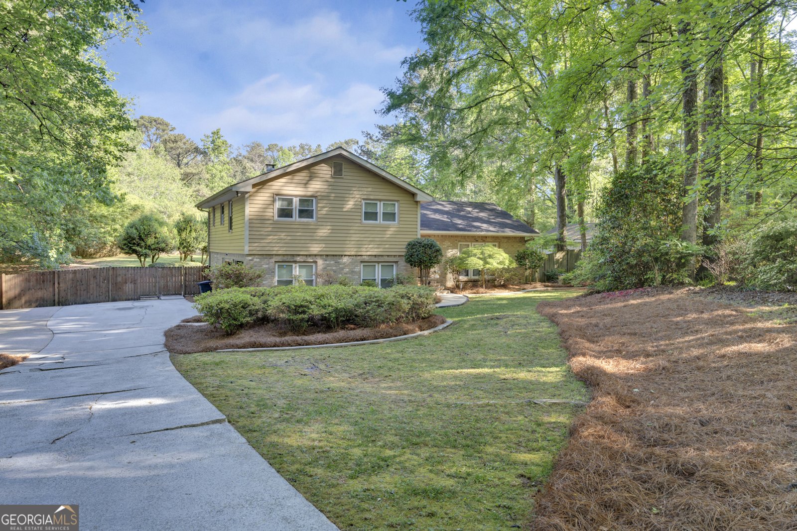 885 Havenridge Drive Conyers - Photo 1