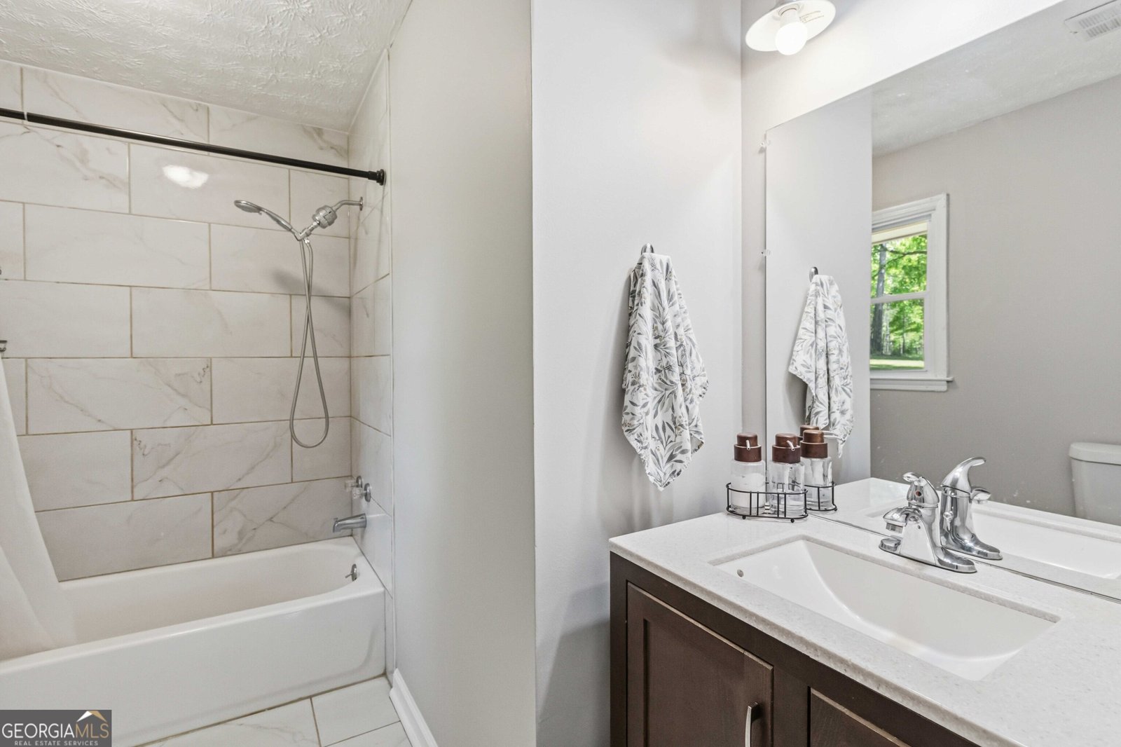 899 simmons social circle - Photo 20