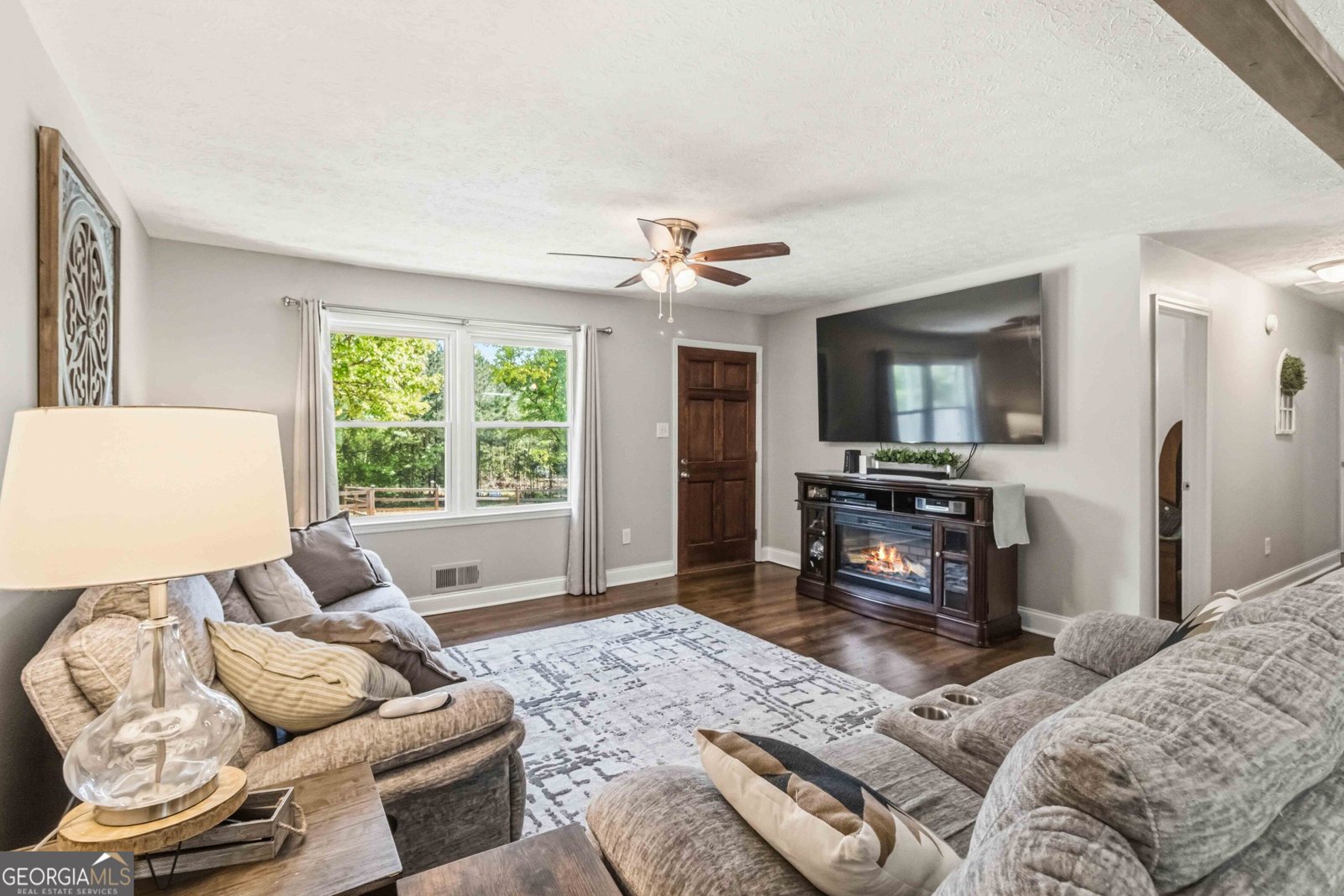 899 simmons social circle - Photo 6