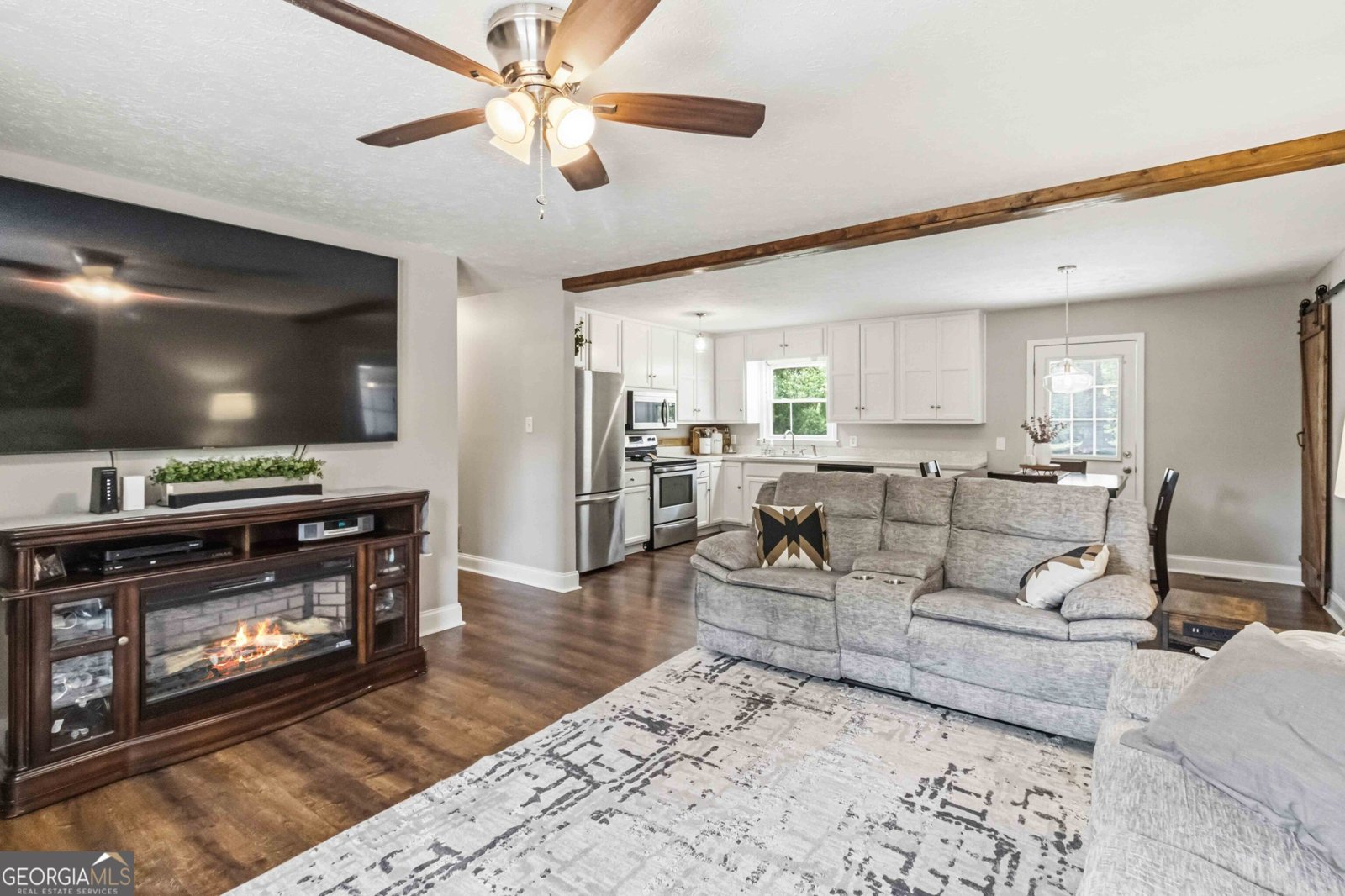 899 simmons social circle - Photo 8