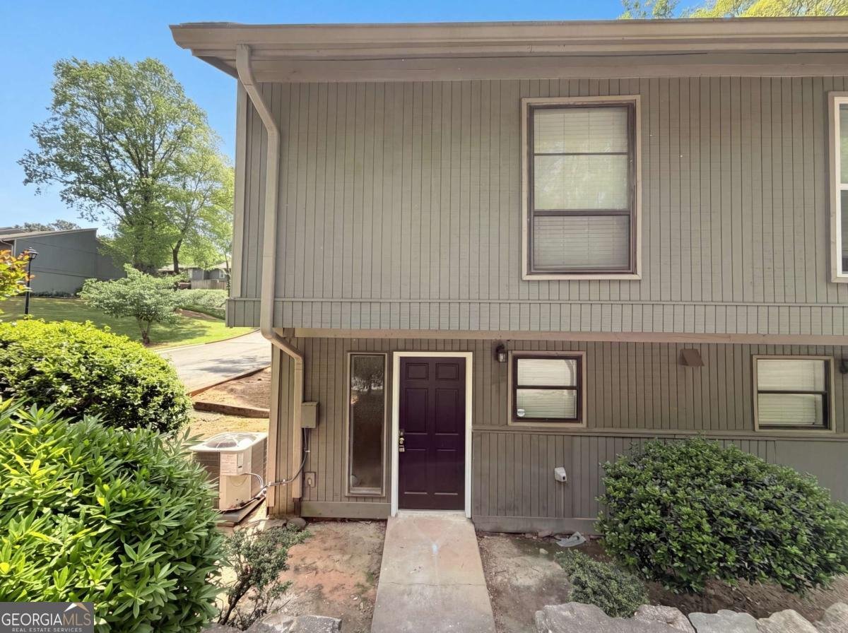 6202 Overlook Road Peachtree Corners - Photo 1