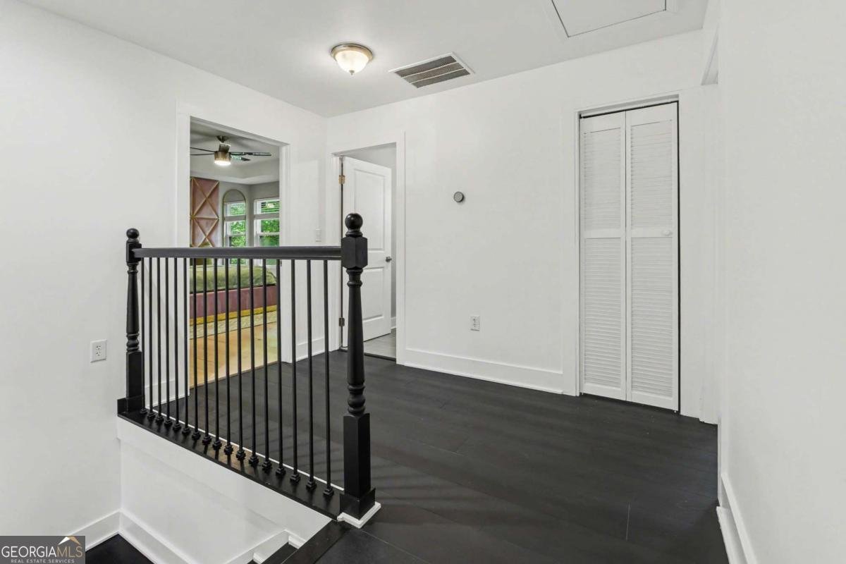 855 Fleetwood Circle Atlanta - Photo 14