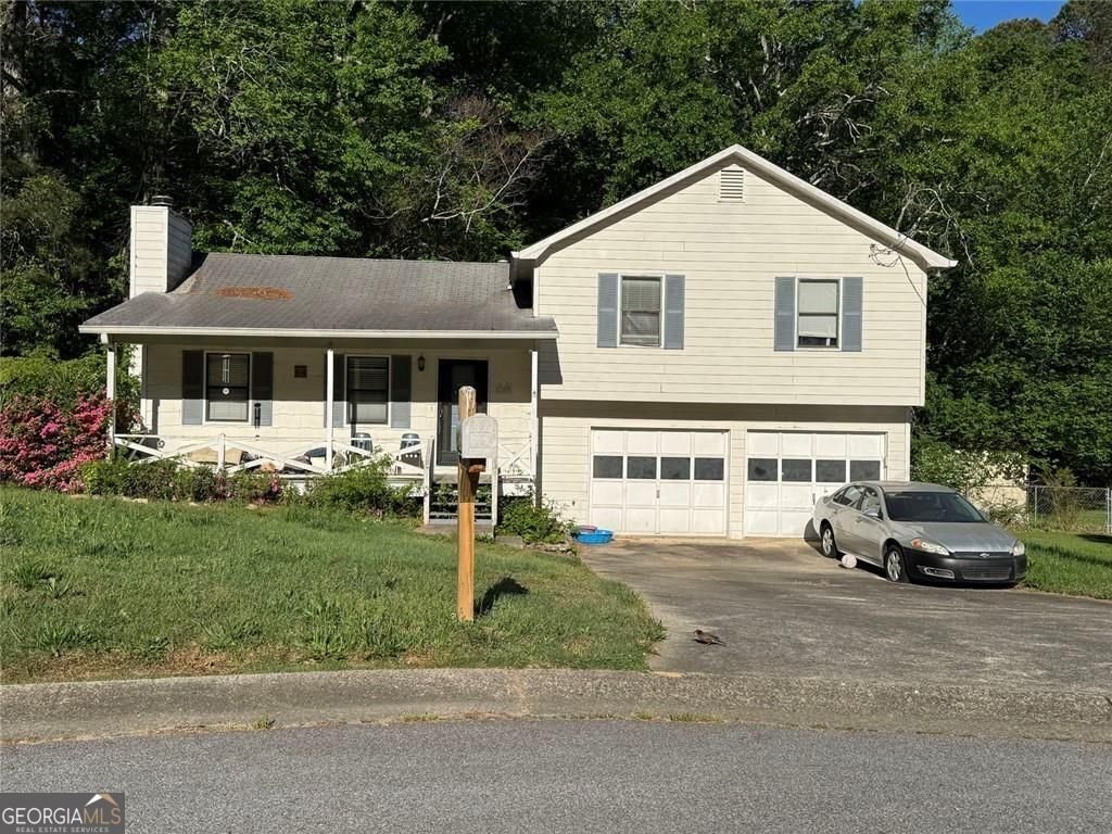 1009 Pinetree Court Powder Springs - Photo 1