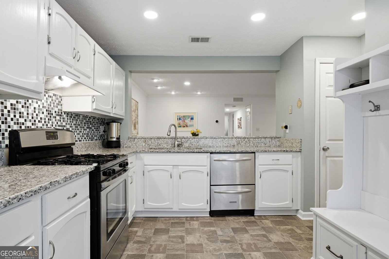 1355 Crossing Drive Atlanta - Photo 6