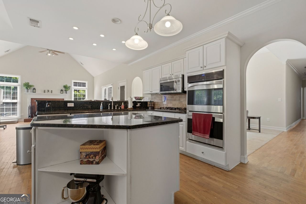 5355 Flowering Dogwood Court Powder Springs - Photo 6