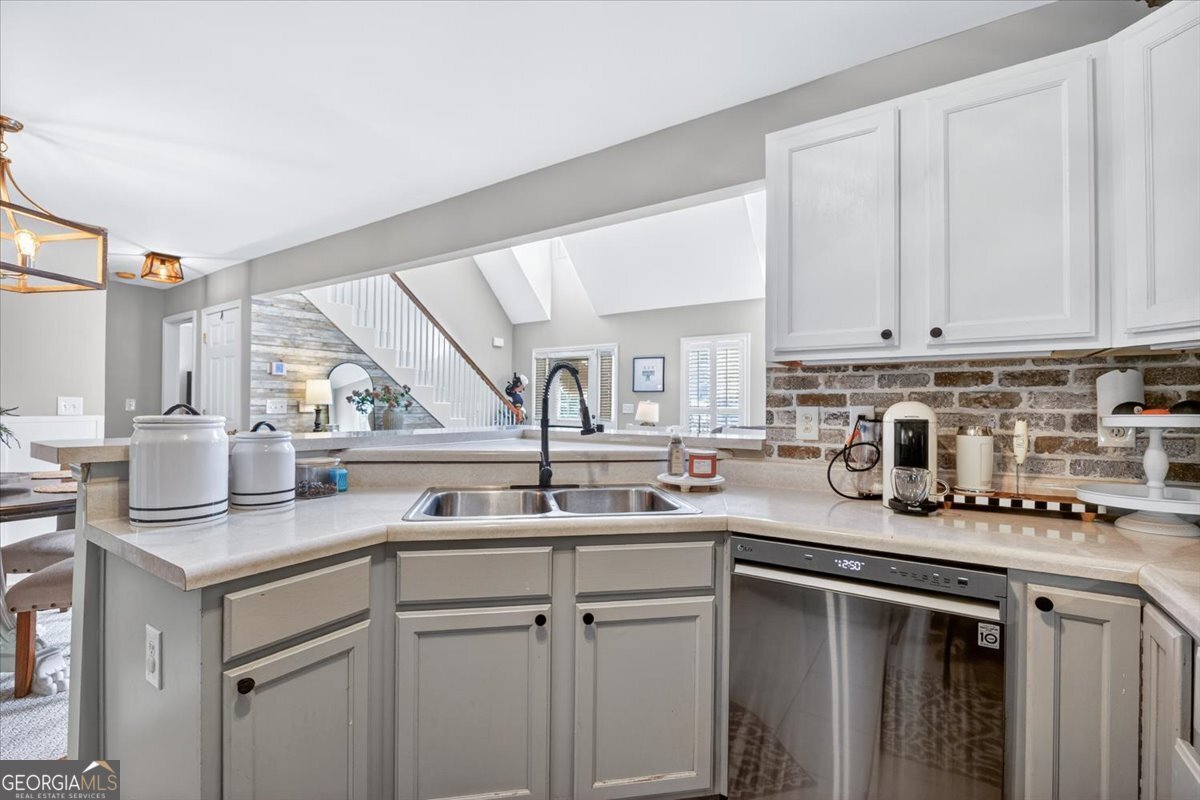 166 Howard Court Gray - Photo 15