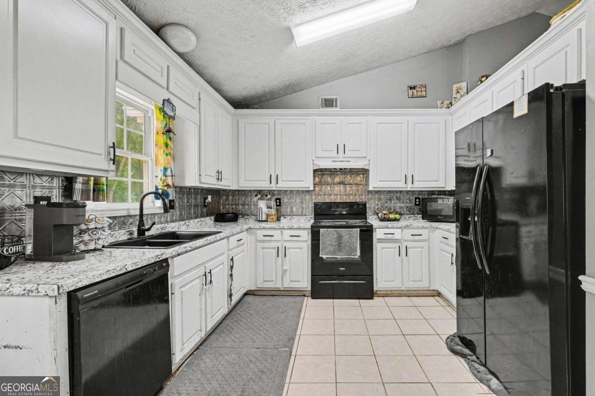 705 Slayton Drive Bethlehem - Photo 9