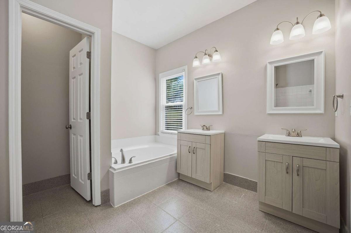 425 Tramore Court Roswell - Photo 9