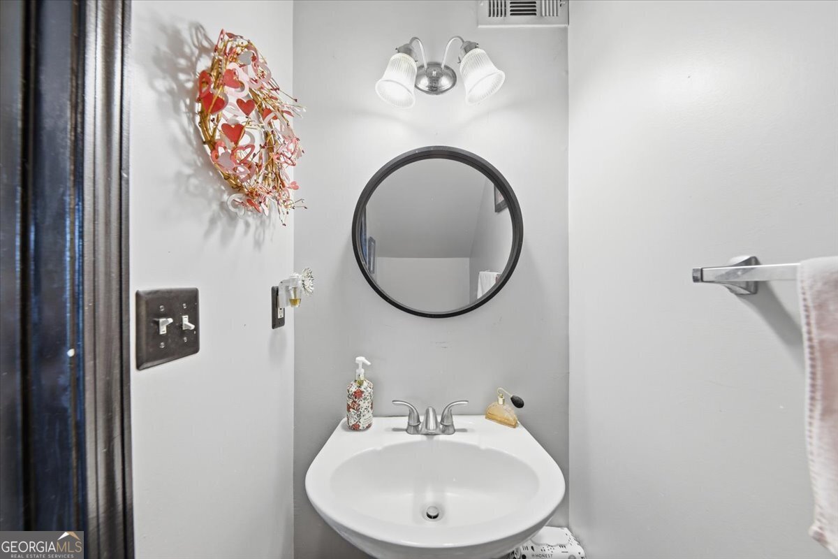 209 Buckland Drive Alpharetta - Photo 12