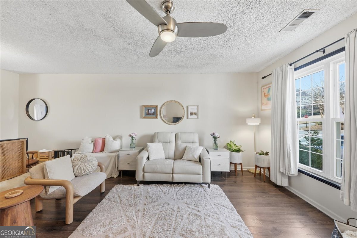 209 Buckland Drive Alpharetta - Photo 6