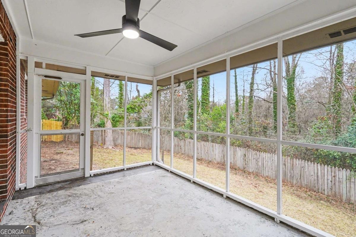 61 Barrett Circle Marietta - Photo 10