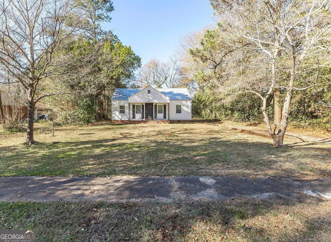 407 Forrest Drive Fort Valley - Photo 1