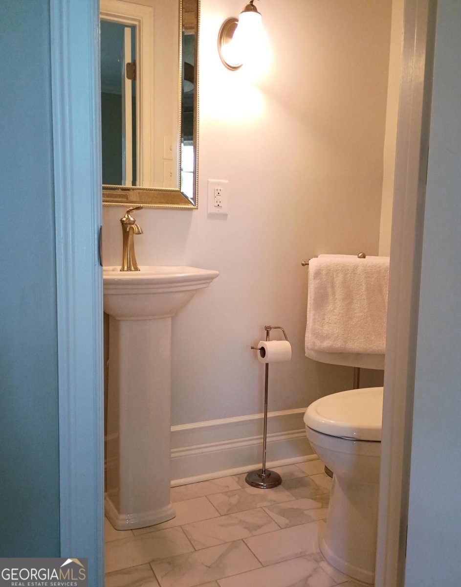 377 Old Club Road Macon - Photo 32