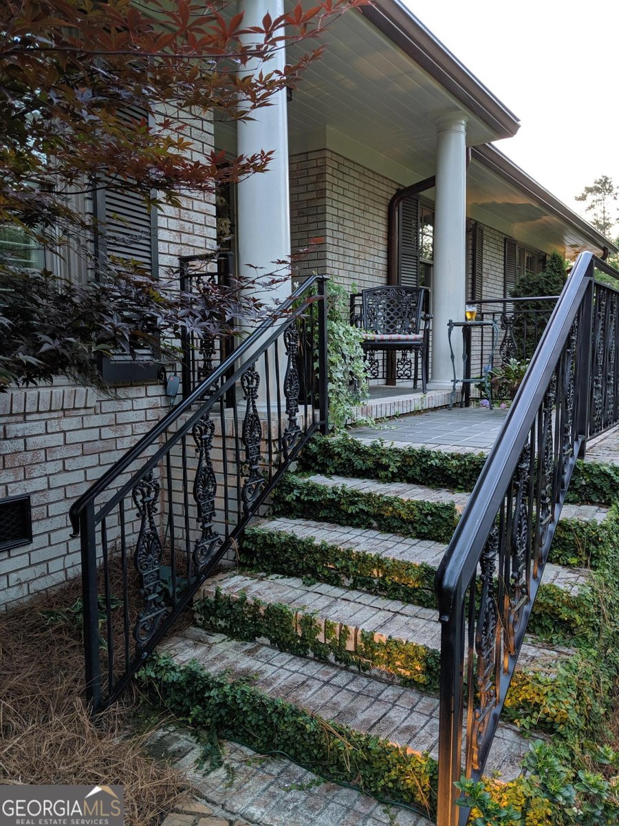 377 Old Club Road Macon - Photo 7