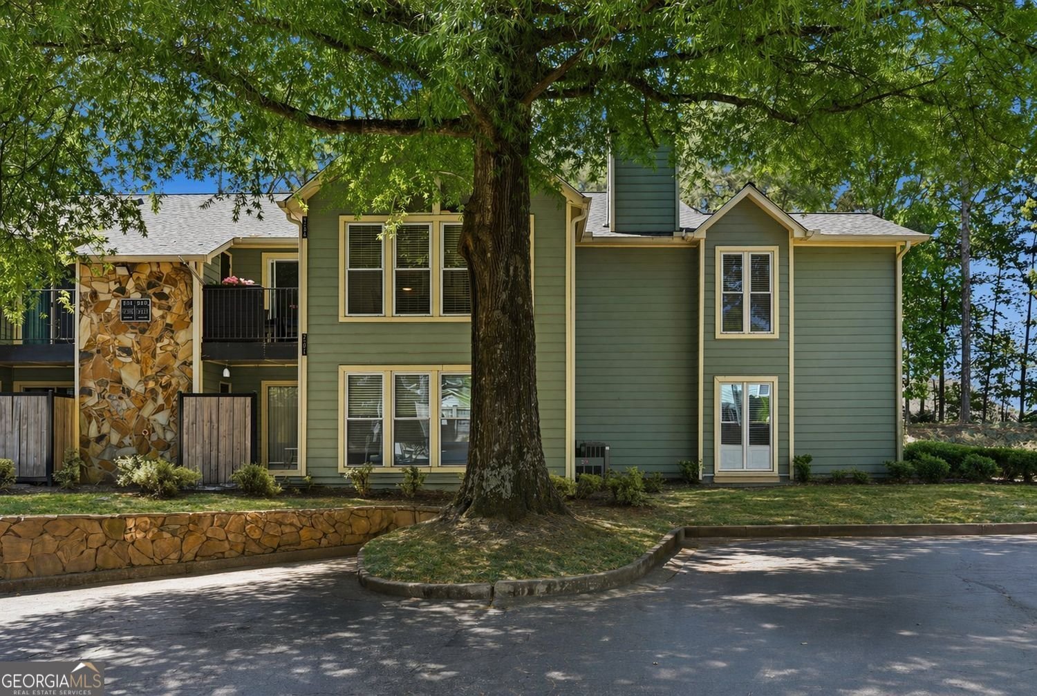 2105 Canyon Point Circle Roswell - Photo 1