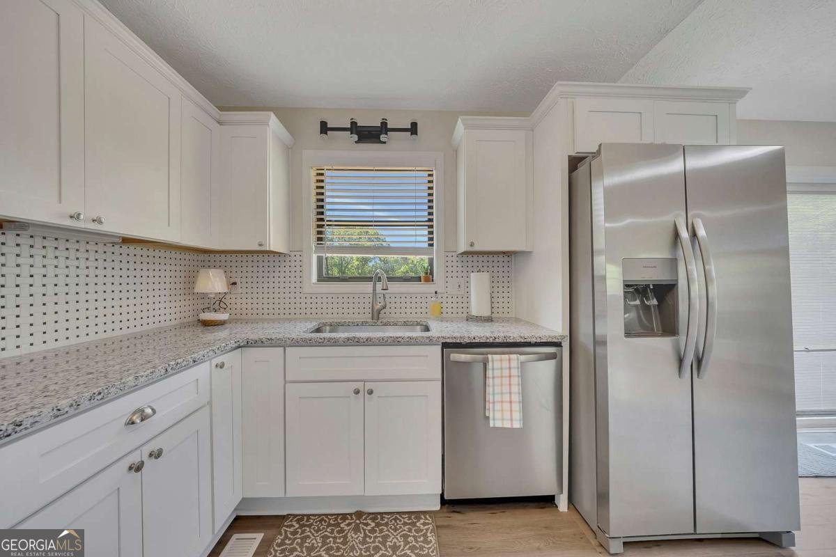 999 Malibu Drive Marietta - Photo 12