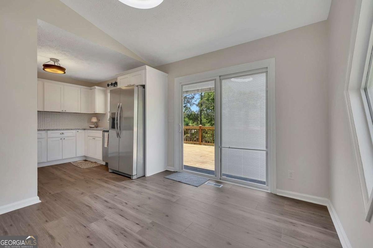 999 Malibu Drive Marietta - Photo 9