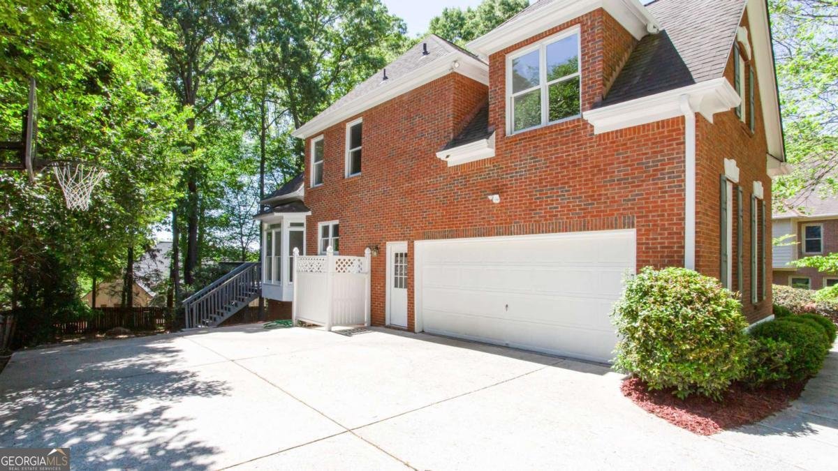 1820 Noblin Ridge Way Duluth - Photo 6