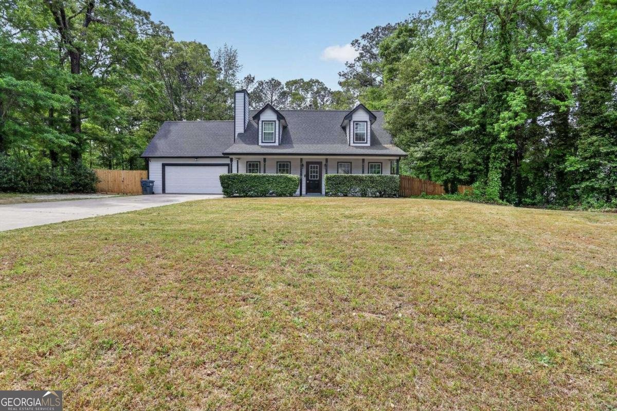 2115 Huntington Drive Loganville - Photo 1