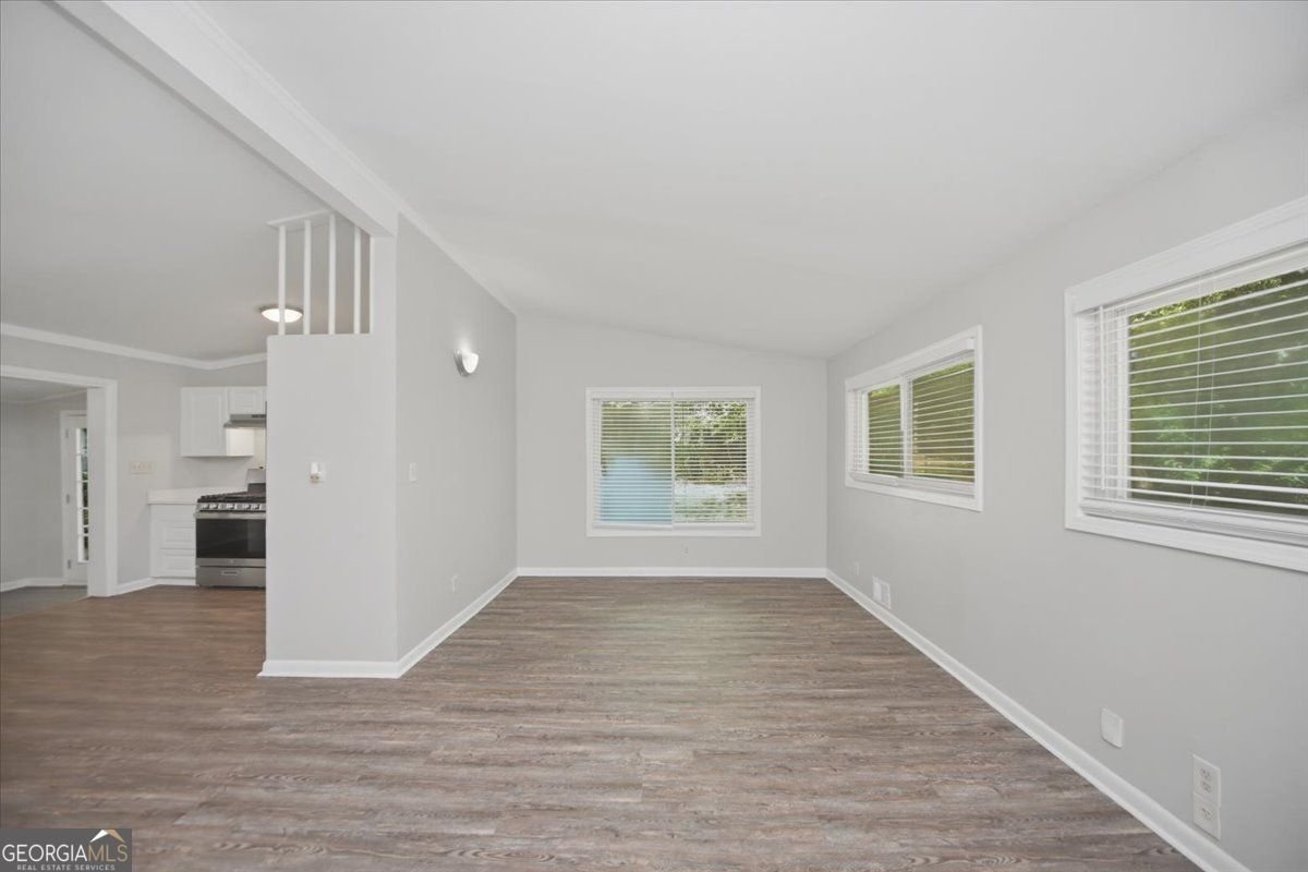 2432 Woodacres Road Atlanta - Photo 11