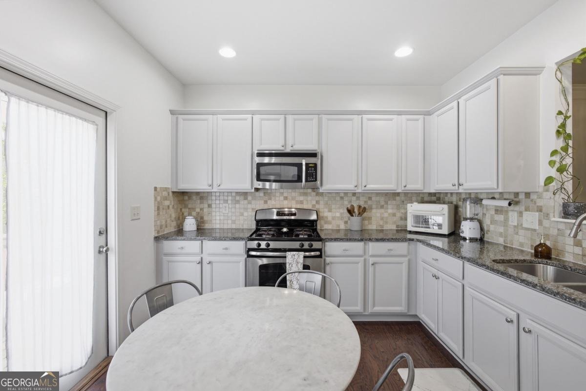 1252 Park Pass Row Suwanee - Photo 12