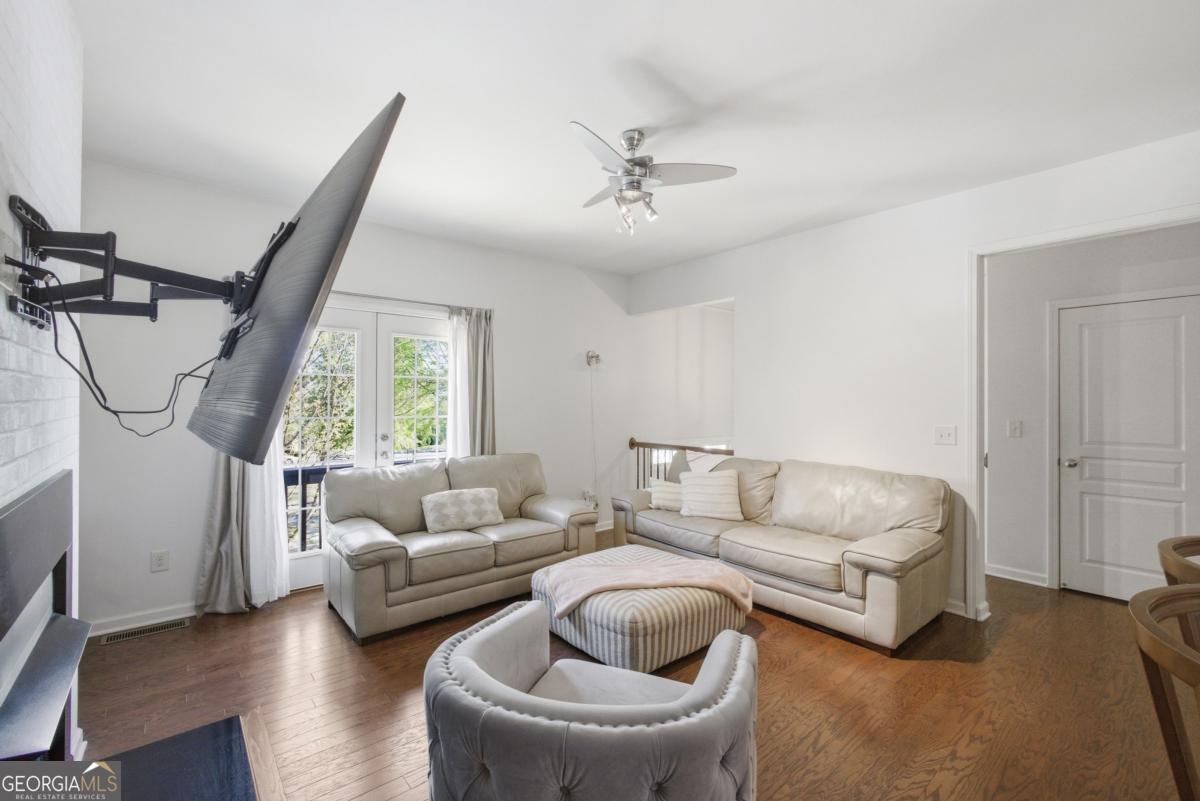 1252 Park Pass Row Suwanee - Photo 7