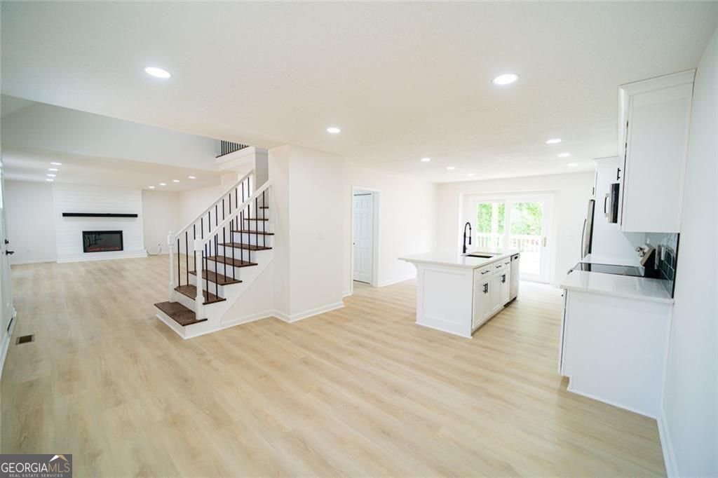 8953 Western Pines Drive Douglasville - Photo 9