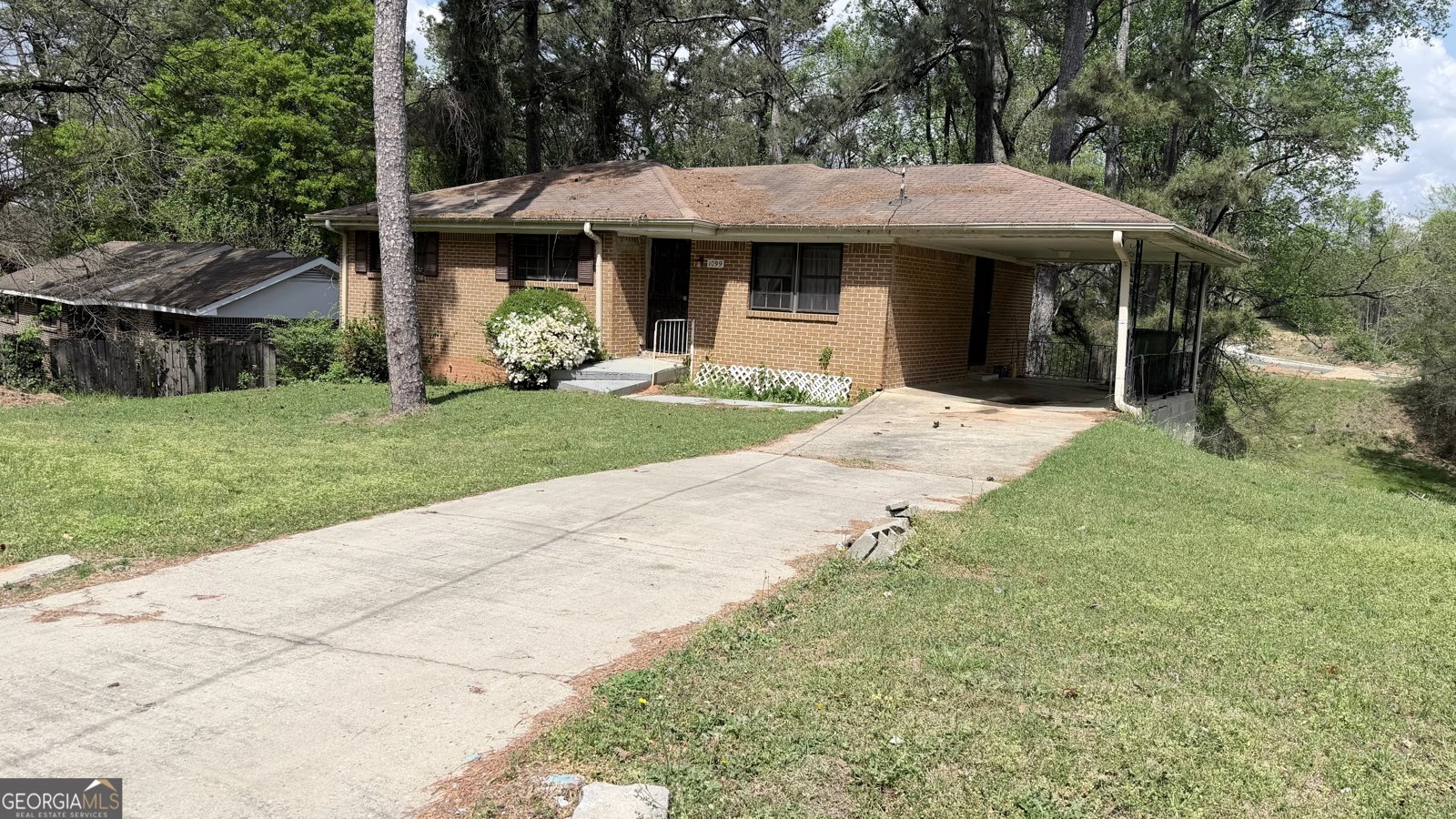 1099 Forest Valley Drive Atlanta - Photo 1