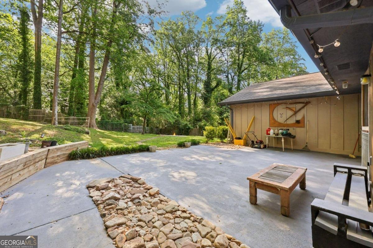 562 Rimrock Trail Stone Mountain - Photo 19