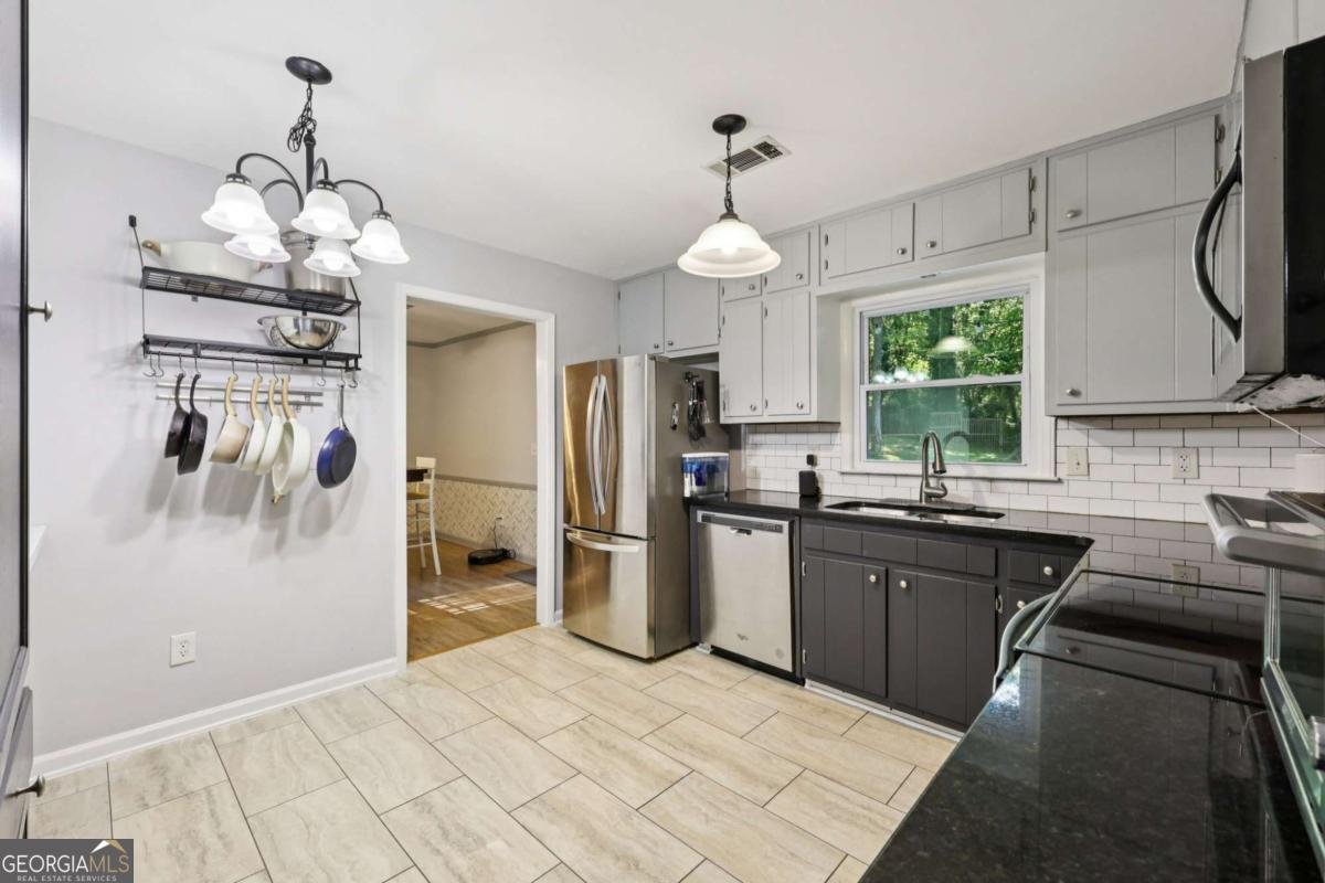 562 Rimrock Trail Stone Mountain - Photo 7