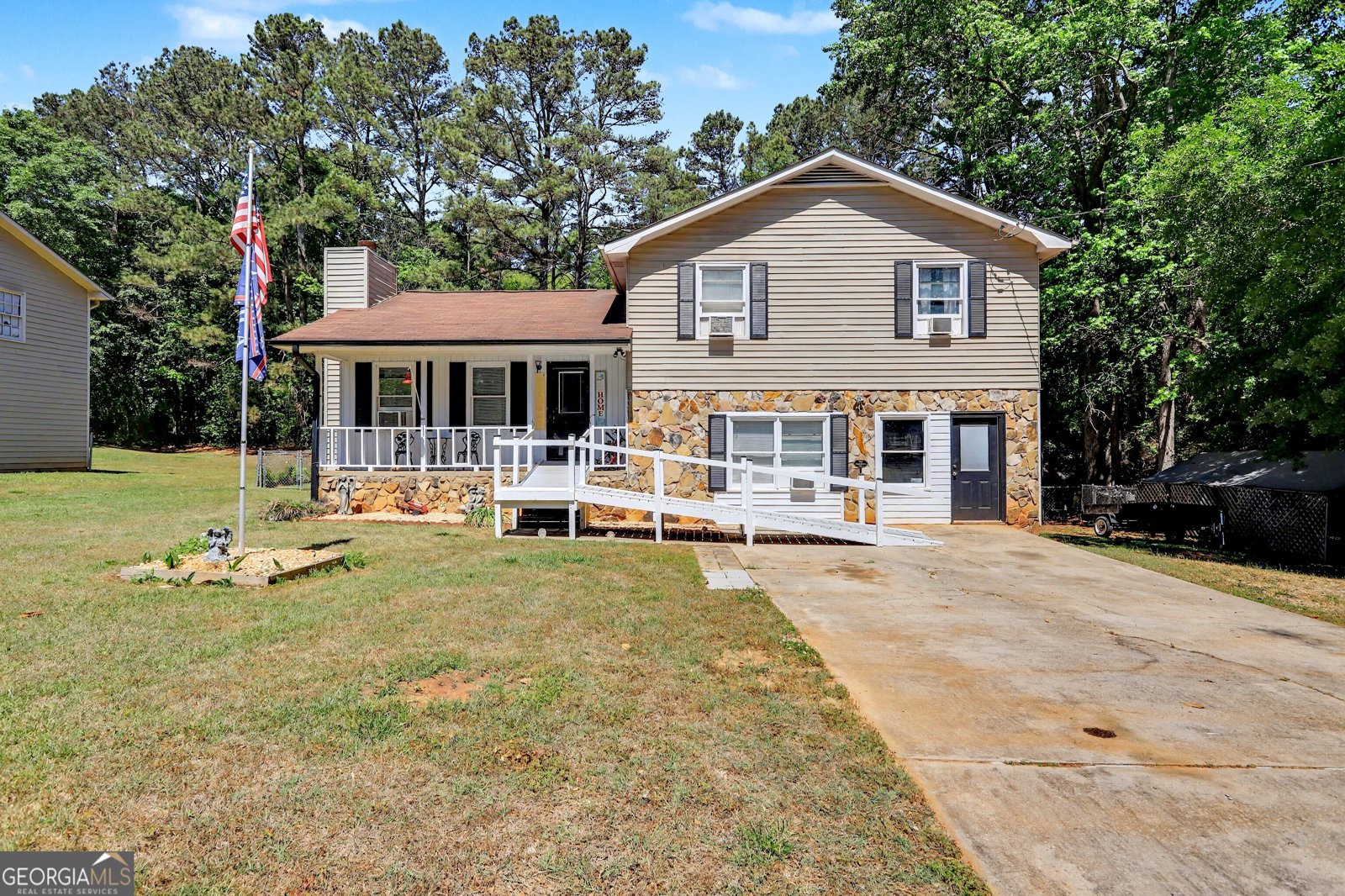 114 Longview Road Stockbridge - Photo 1