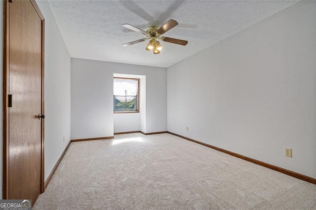 219 Park Avenue Woodstock - Photo 19