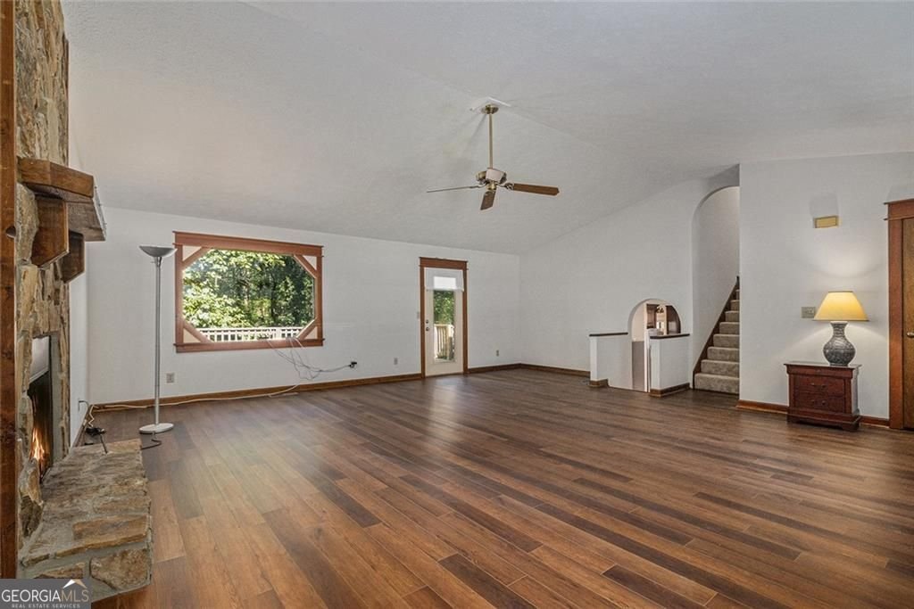 219 Park Avenue Woodstock - Photo 6