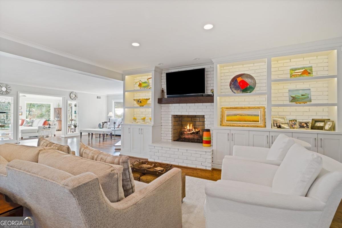 594 Hilltop Lane Berkeley Lake - Photo 10