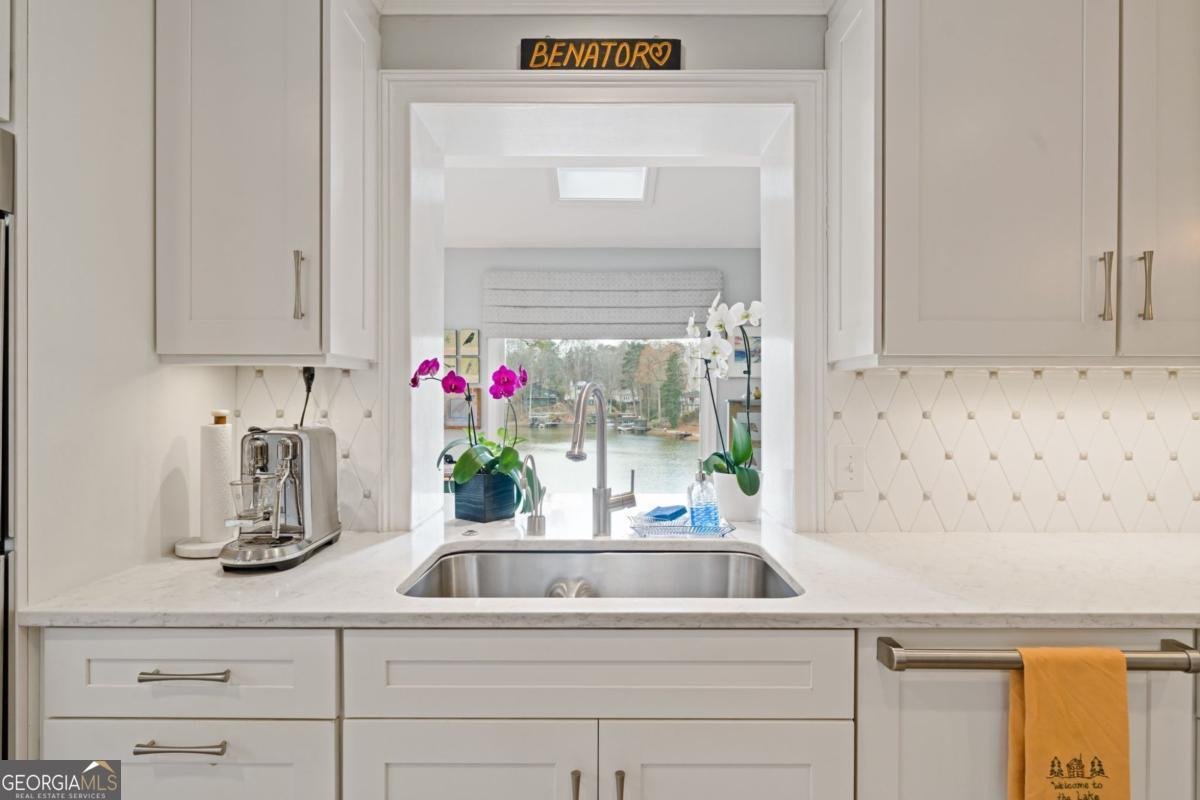 594 Hilltop Lane Berkeley Lake - Photo 14