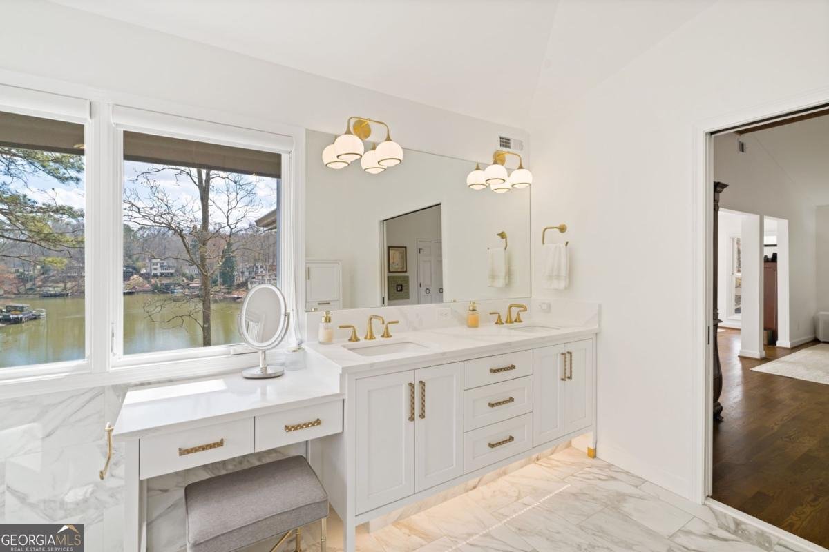 594 Hilltop Lane Berkeley Lake - Photo 23