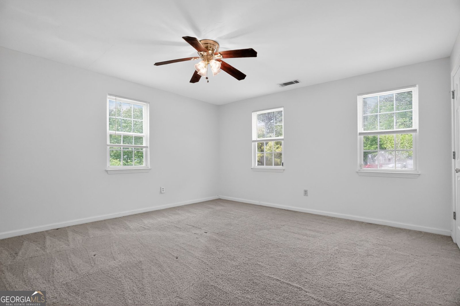 5423 Forest Place Stone Mountain - Photo 18