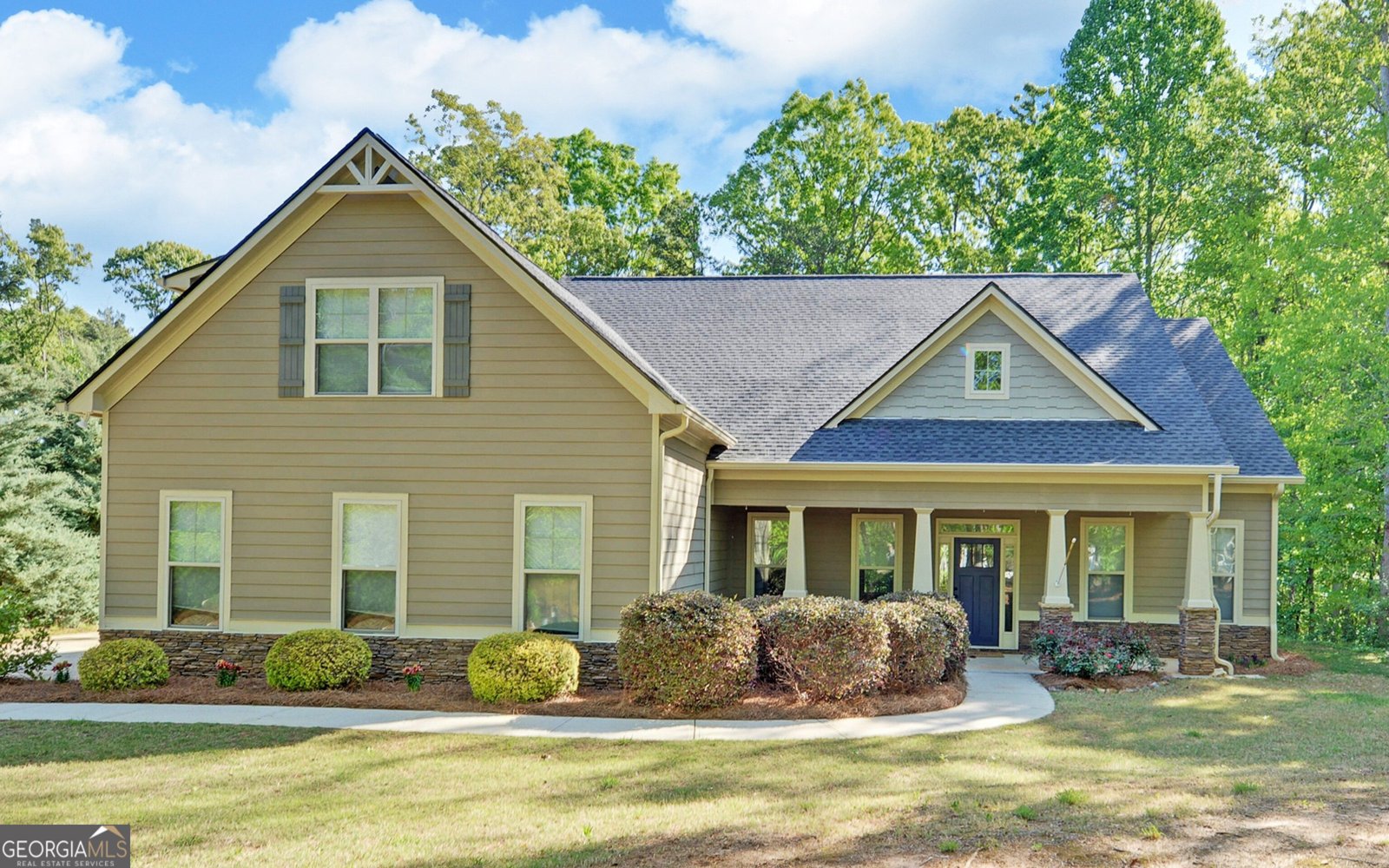 255 Abbington Way Clarkesville - Photo 1