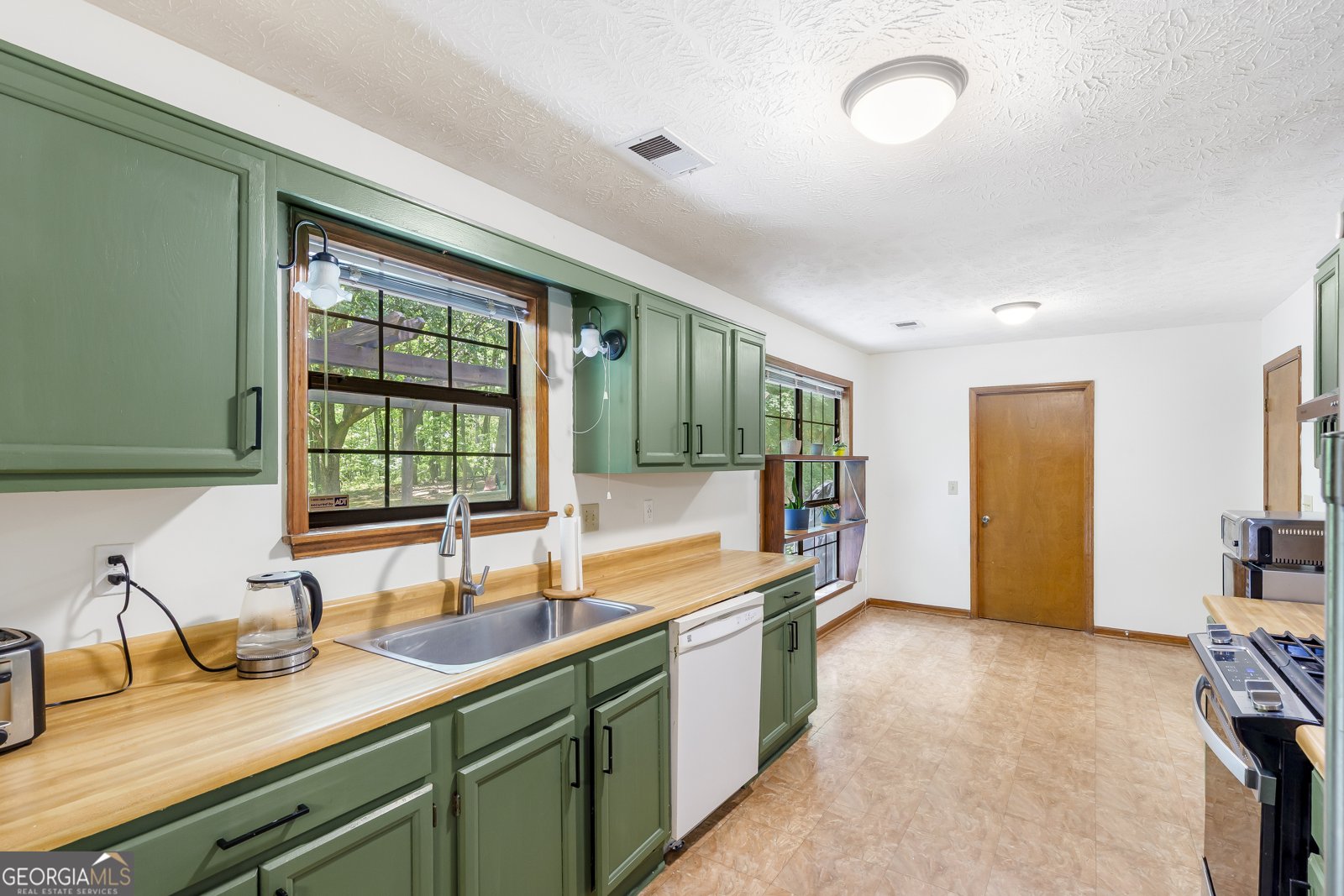 5525 Dorsett Shoals Lane Douglasville - Photo 9