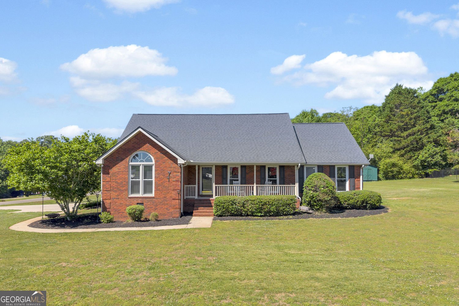 71 Woodridge Way Royston - Photo 1