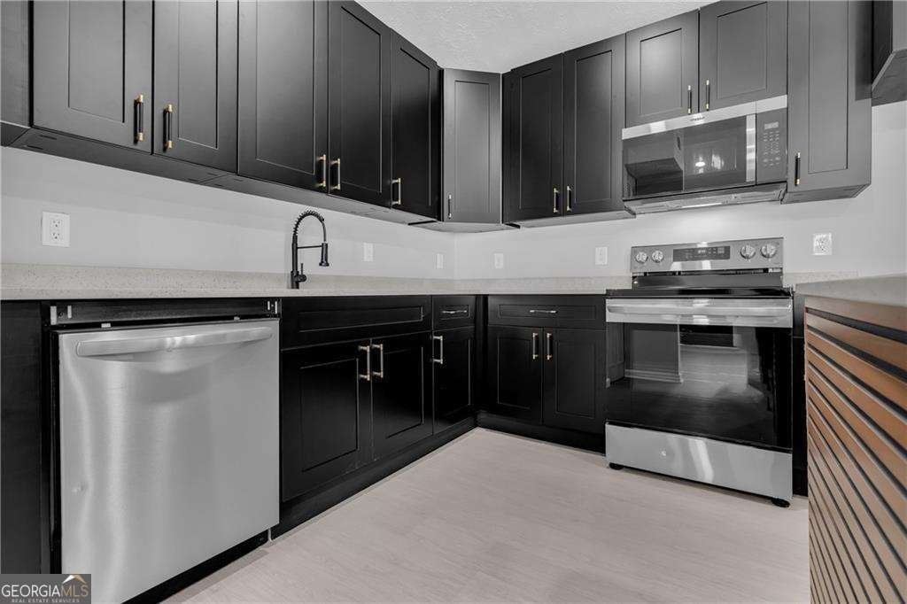 6807 Shangrila Way Riverdale - Photo 11