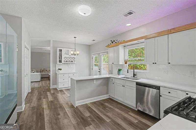 7124 Big Woods Drive Woodstock - Photo 10