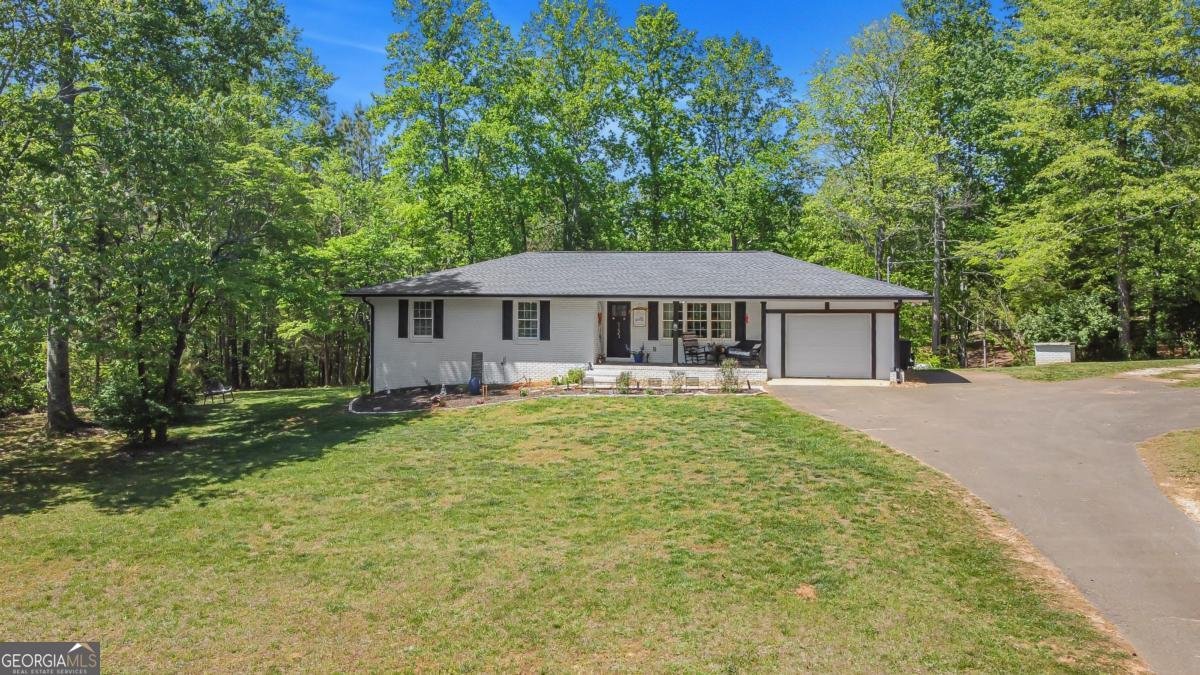 2383 Sperin Road Ball Ground - Photo 1