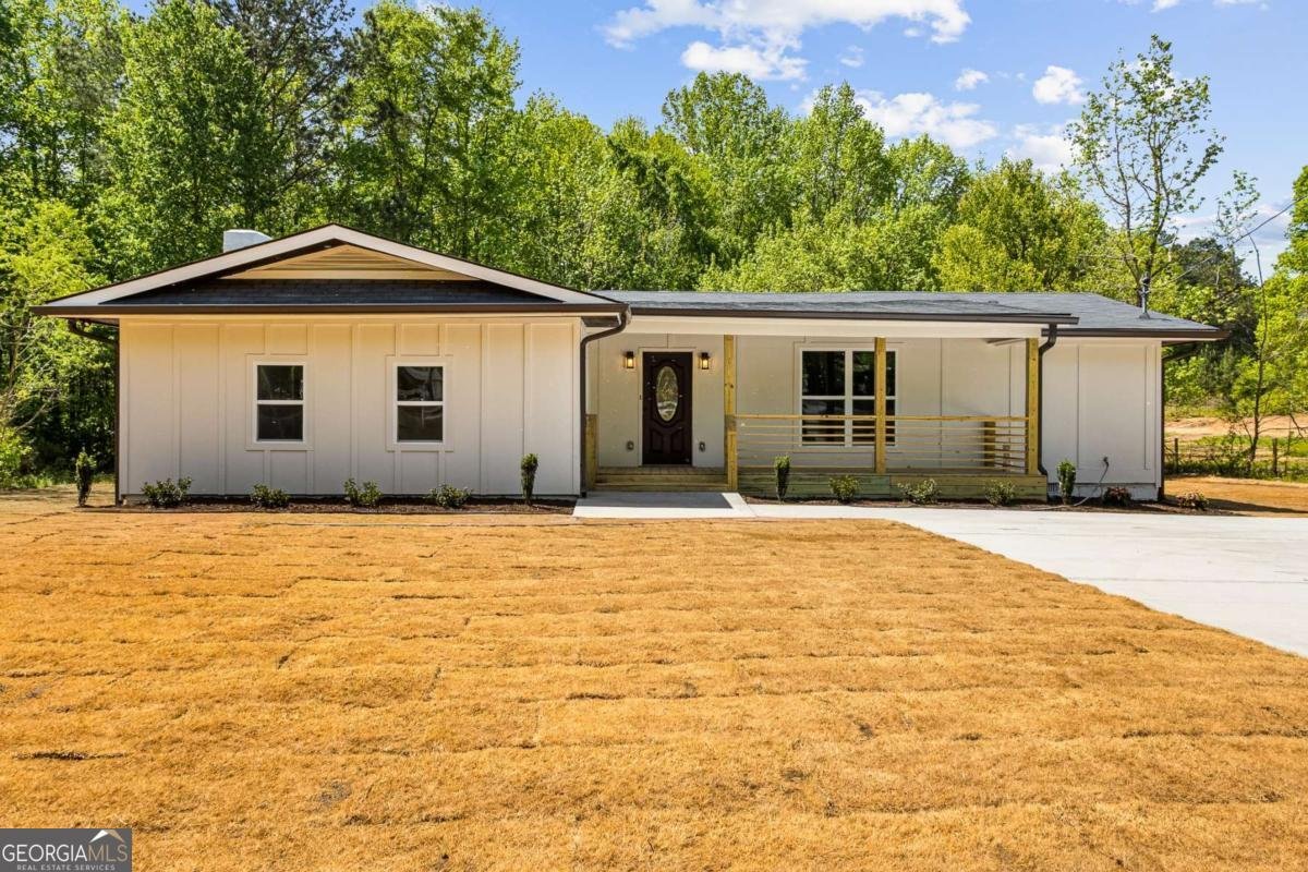 1200 Humphries Road Conyers - Photo 1