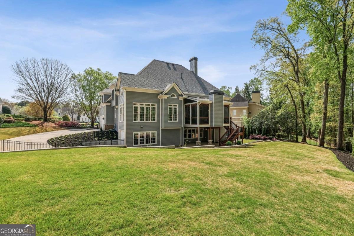 12090 Meadows Lane Johns Creek - Photo 18