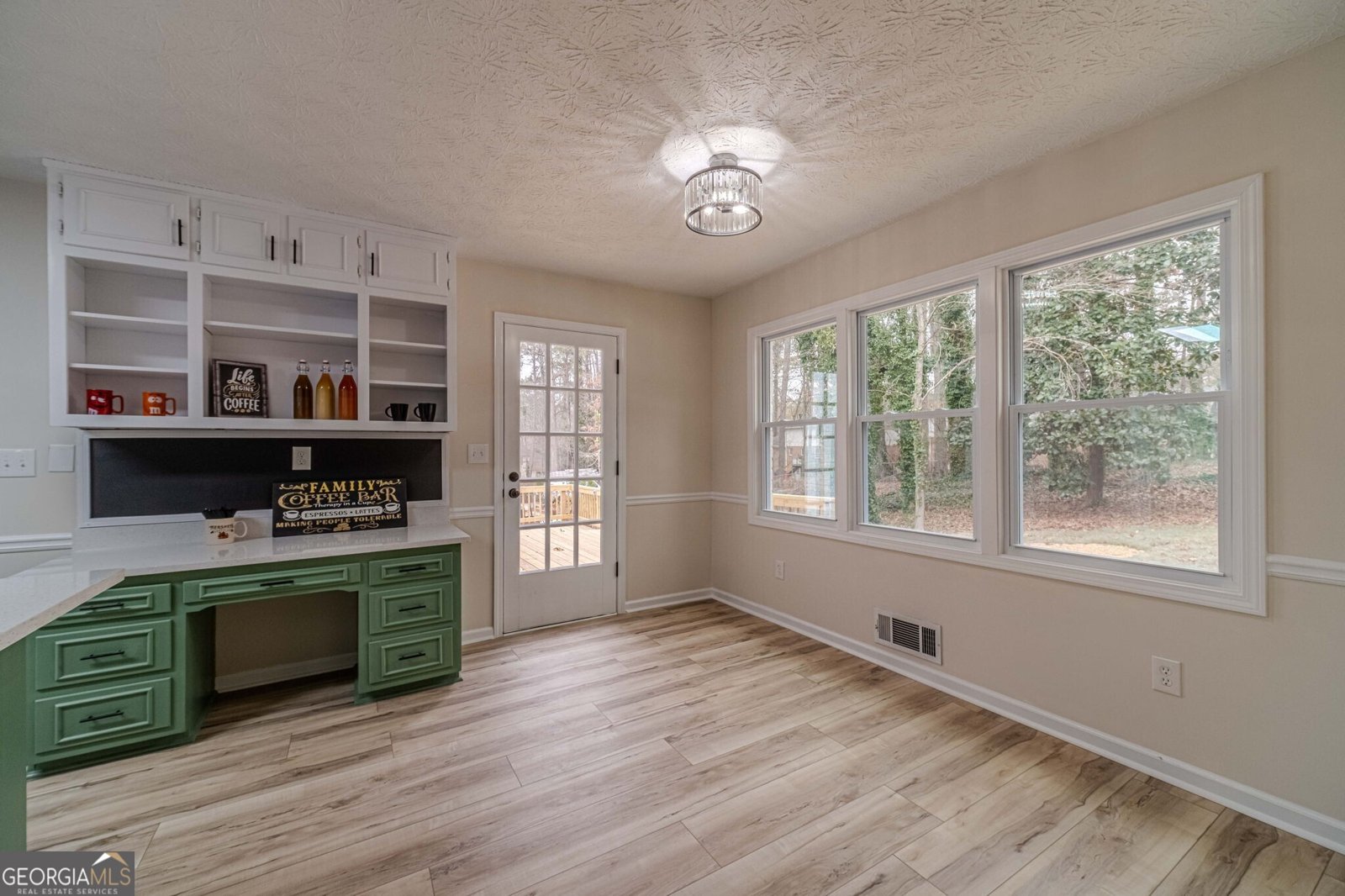 380 Cardigan Circle Lilburn - Photo 22