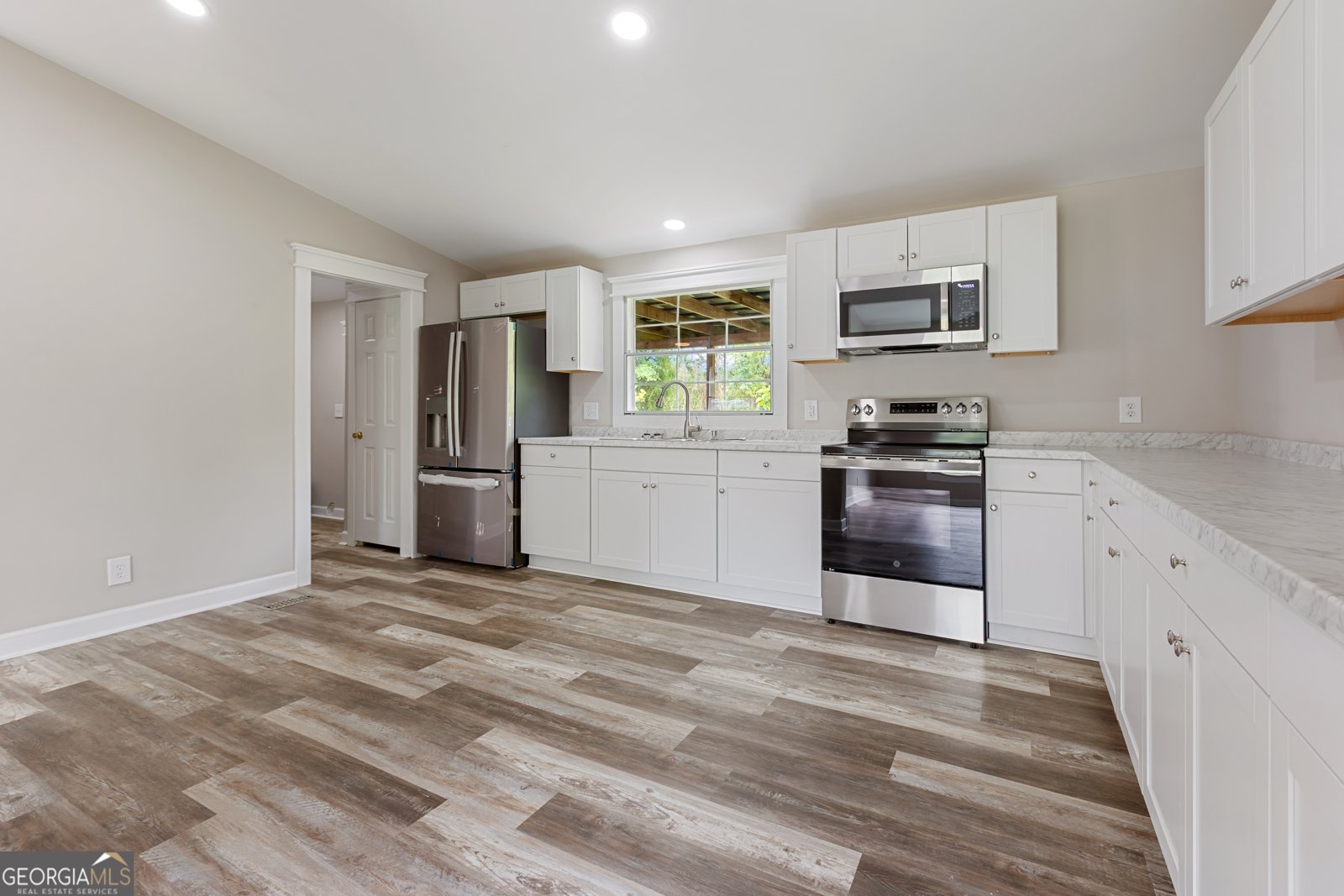 160 Sarah Drive Brunswick - Photo 8