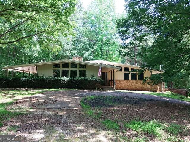 205 Avon Drive Fayetteville - Photo 1