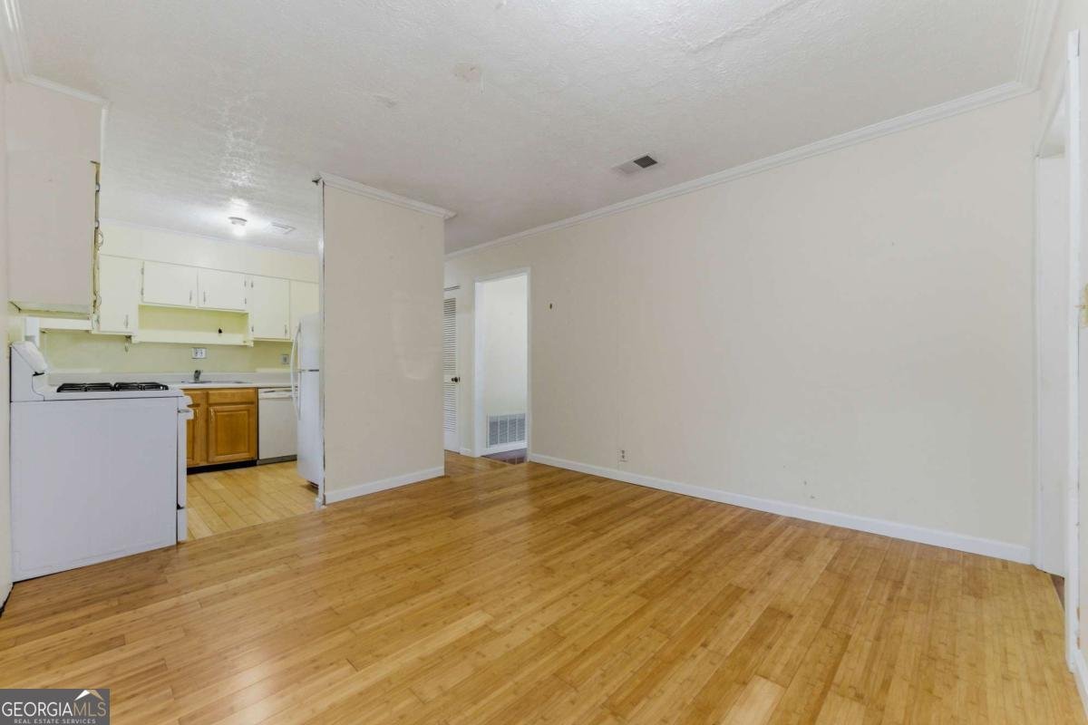 1303 Cottonwood Court Kennesaw - Photo 12